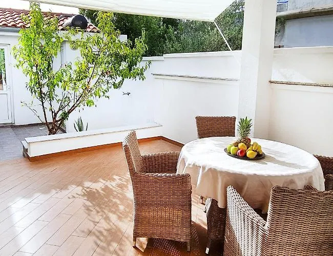 House Dora Lejlighed