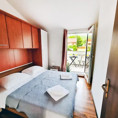 House Dora Apartment Punat